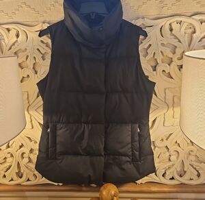 Athleta Downtown Black Quilted Sleeveless Puffer Vest